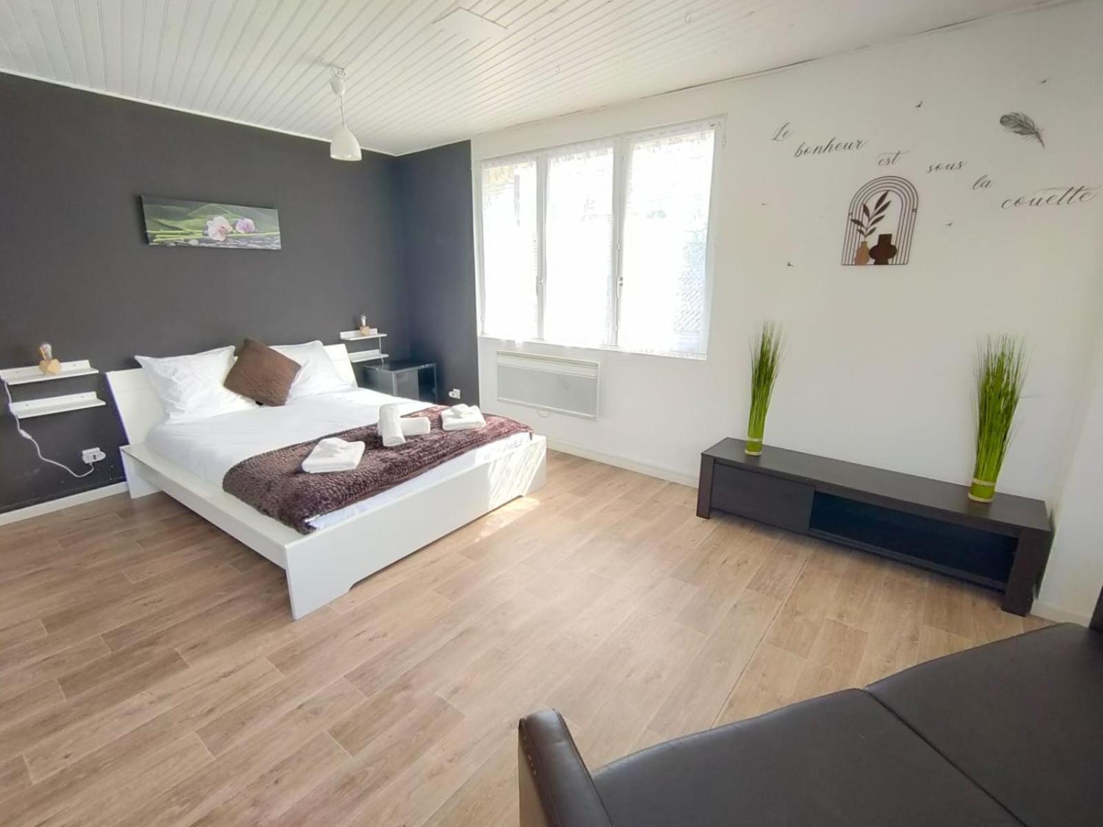 Pause Entre Deux Meaux ► Proche Disneyland Paris ► Wifi ► Netflix ► 24/24H Penchard Eksteriør billede